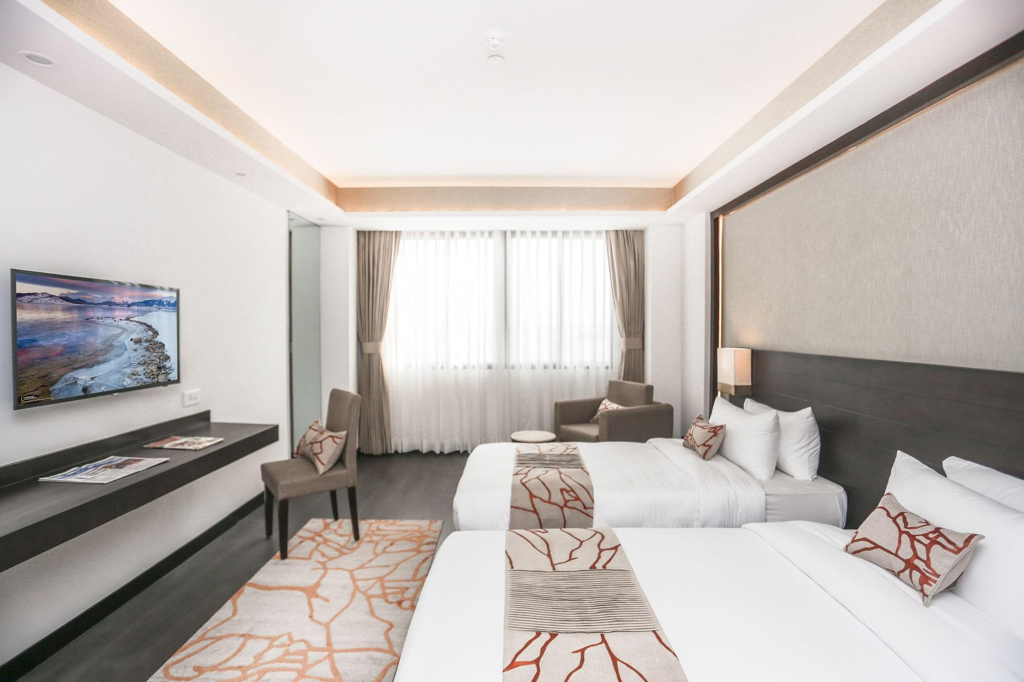 Hotel Mulberry Катманду Экстерьер фото