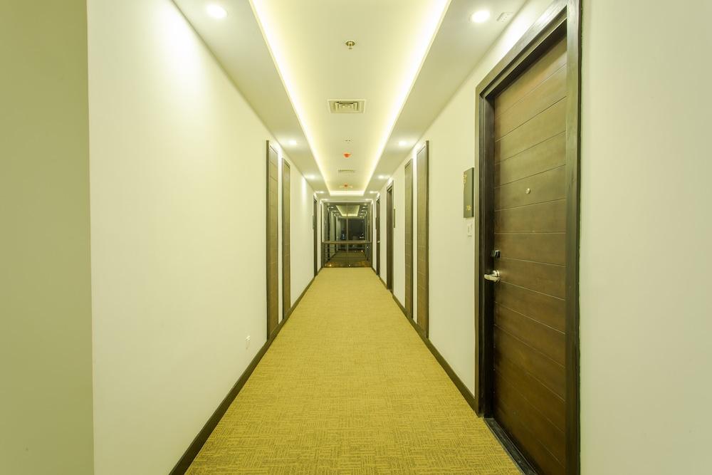 Hotel Mulberry Катманду Экстерьер фото
