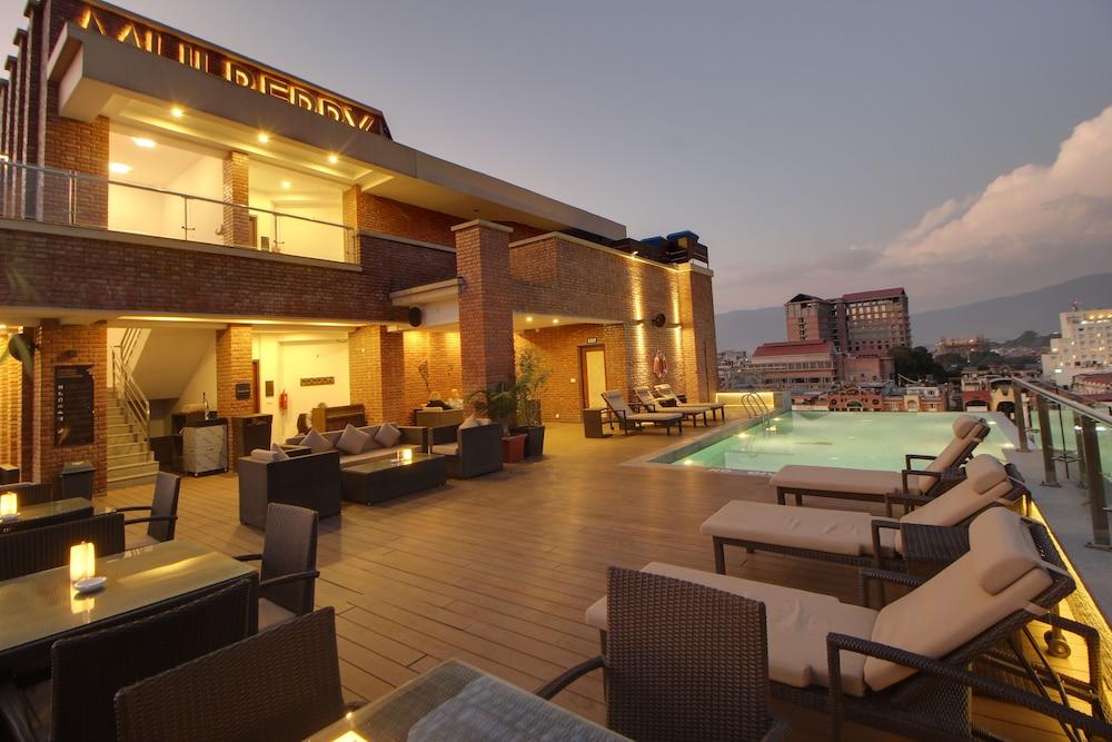 Hotel Mulberry Катманду Экстерьер фото