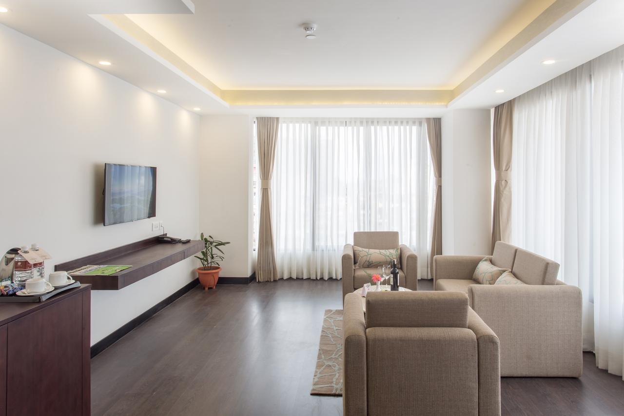 Hotel Mulberry Катманду Экстерьер фото