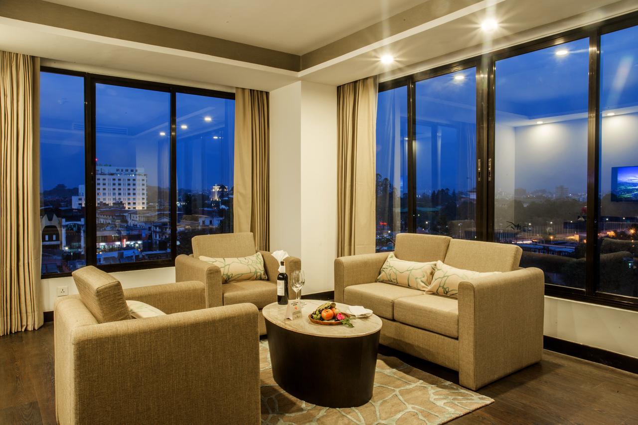 Hotel Mulberry Катманду Экстерьер фото