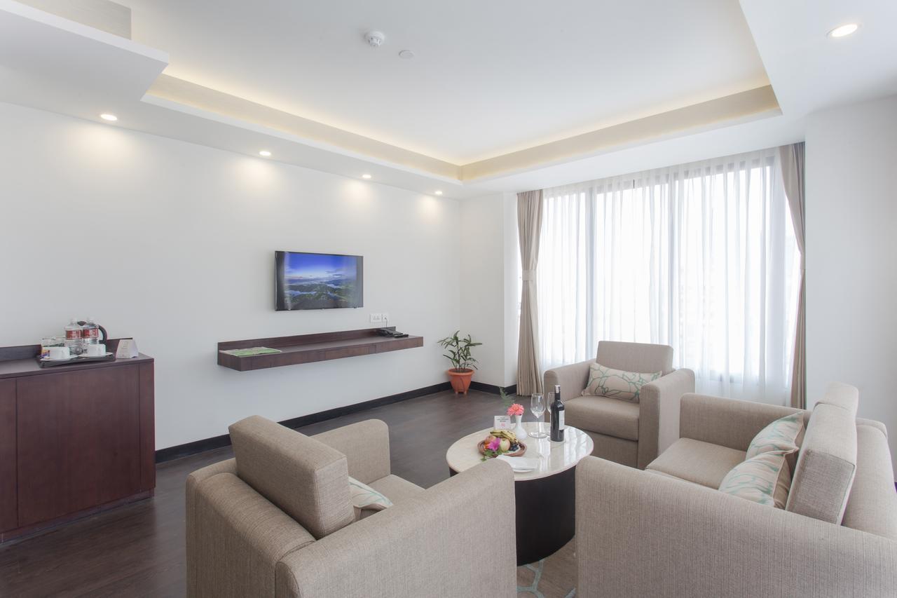 Hotel Mulberry Катманду Экстерьер фото