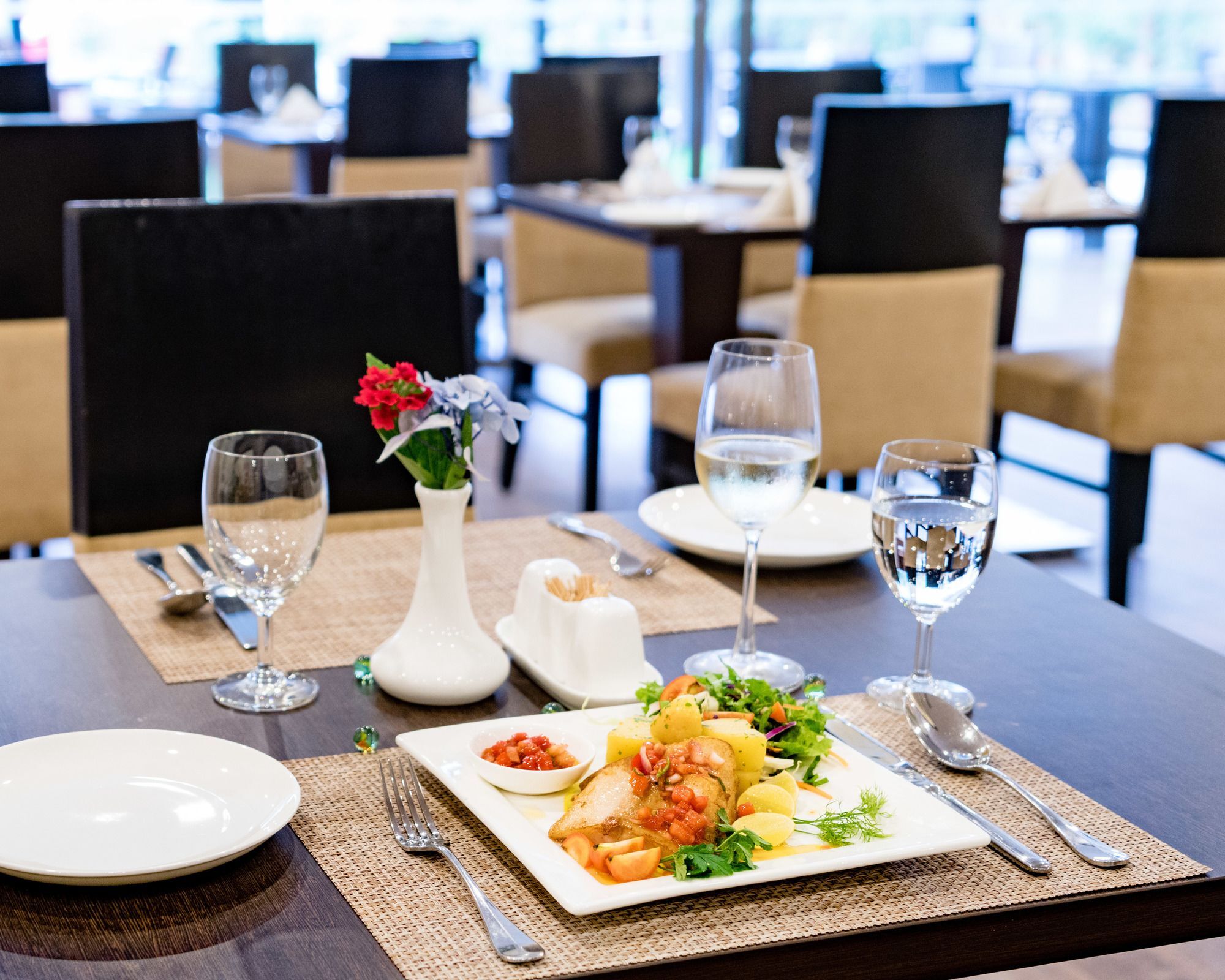 Hotel Mulberry Катманду Экстерьер фото